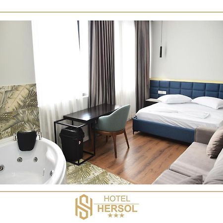 Hotel Hersol Драч Екстериор снимка