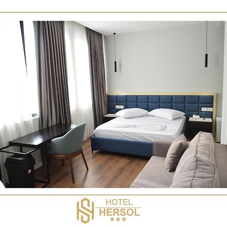 Hotel Hersol Драч Екстериор снимка