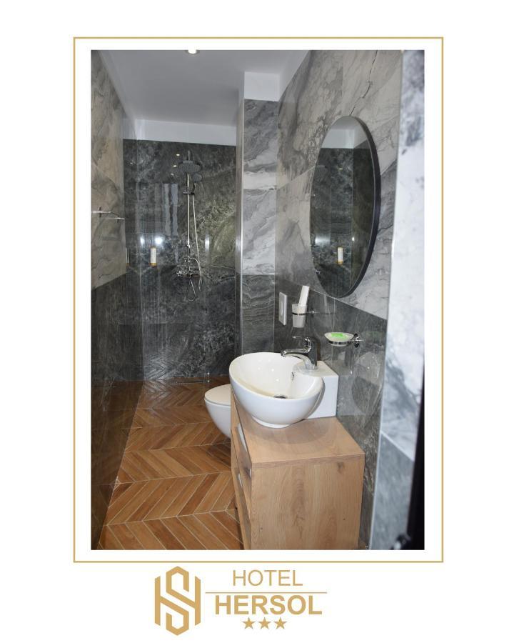 Hotel Hersol Драч Екстериор снимка